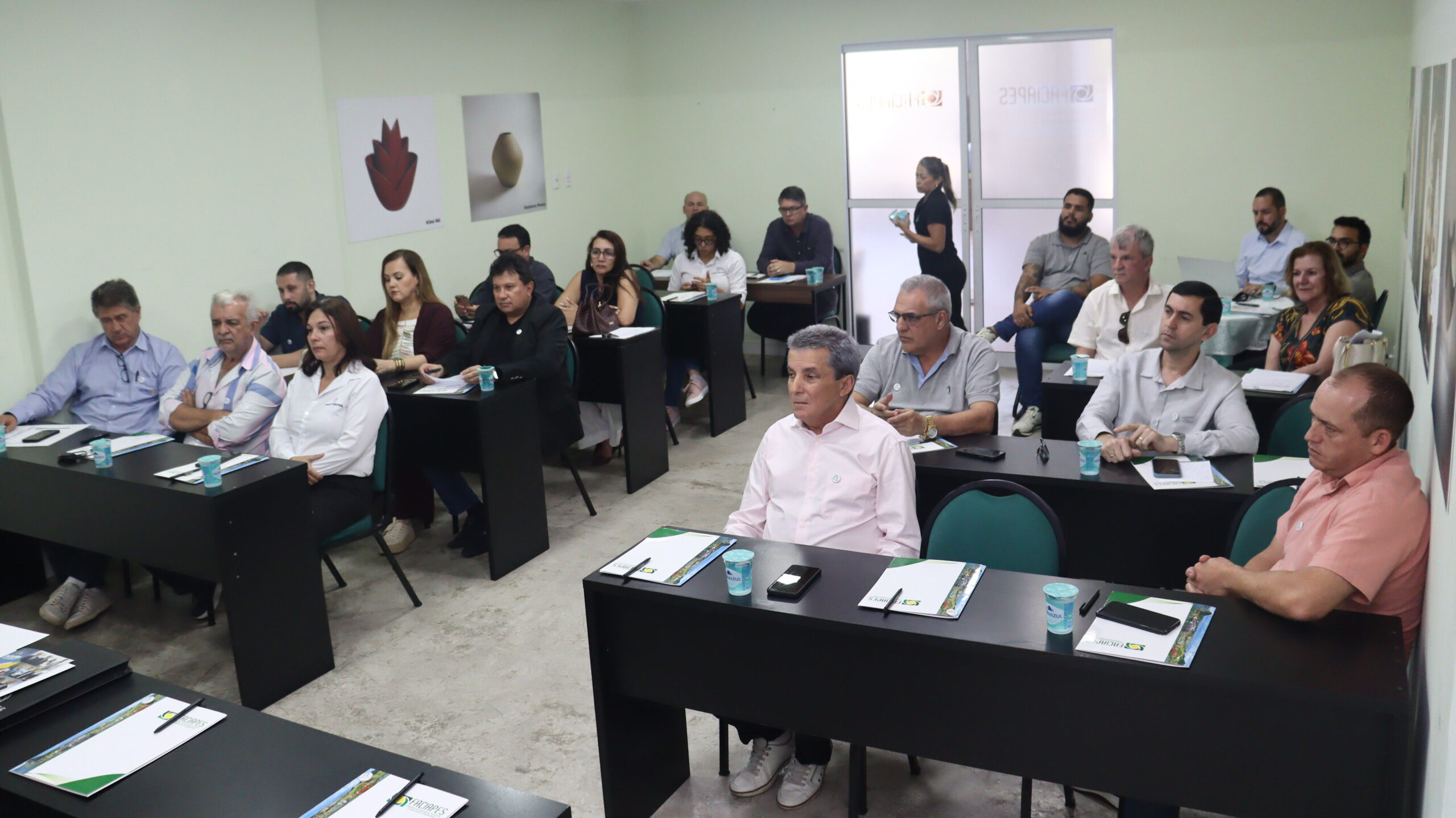 FACIAPES encerra atividades de 2025 com reunião do Conselho Consultivo e apresentação do Porto Central